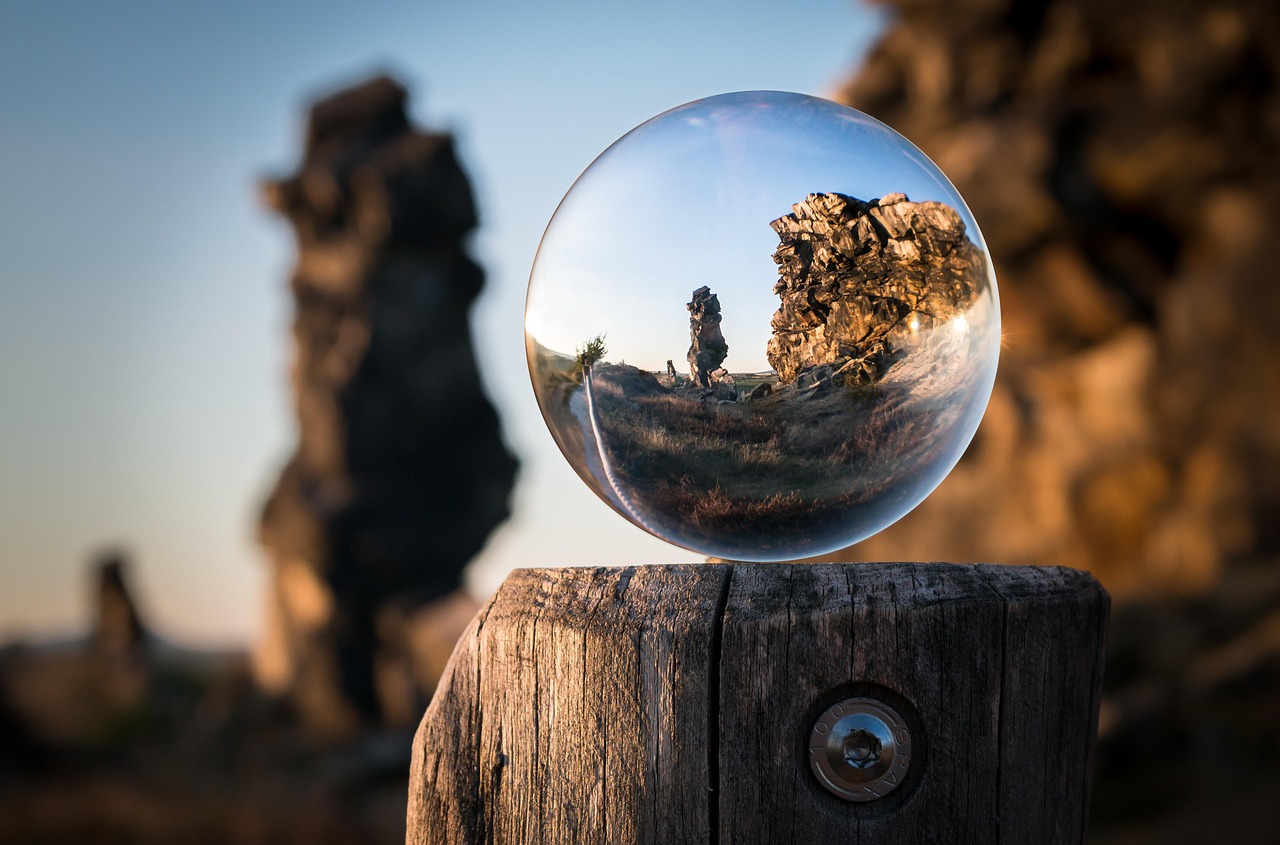 Glass sphere, devil wall, creation — GClub Direct's Most Popular Table Games